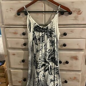 Flowing tropical print maxi dress from aerie size XS